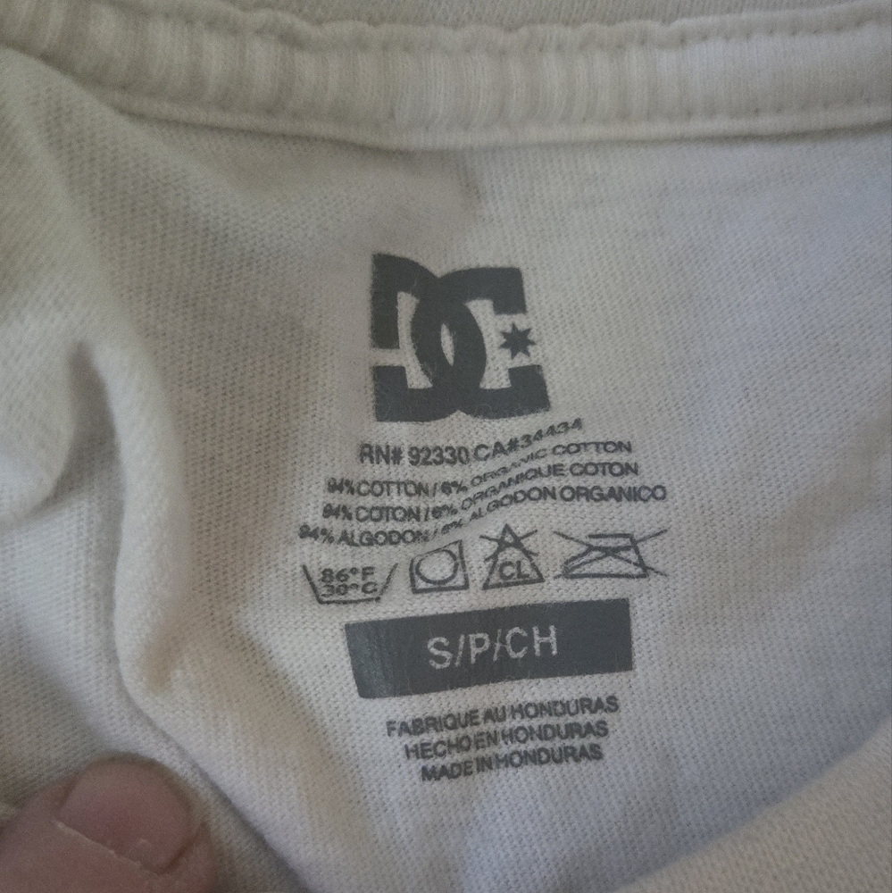 DC White/beige Tee with DC Track Design SzS - Picture 5 of 5